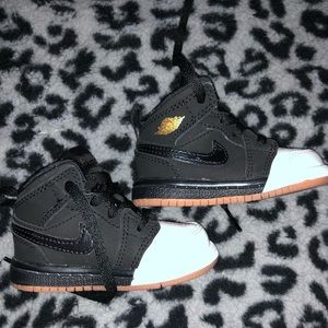 JORDAN 1’S KIDS SIZE 4C